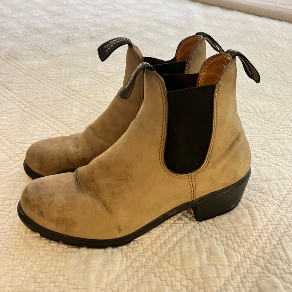 Blundstones
